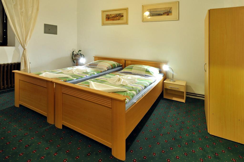 Hotel Kovarna Decin Zewnętrze zdjęcie