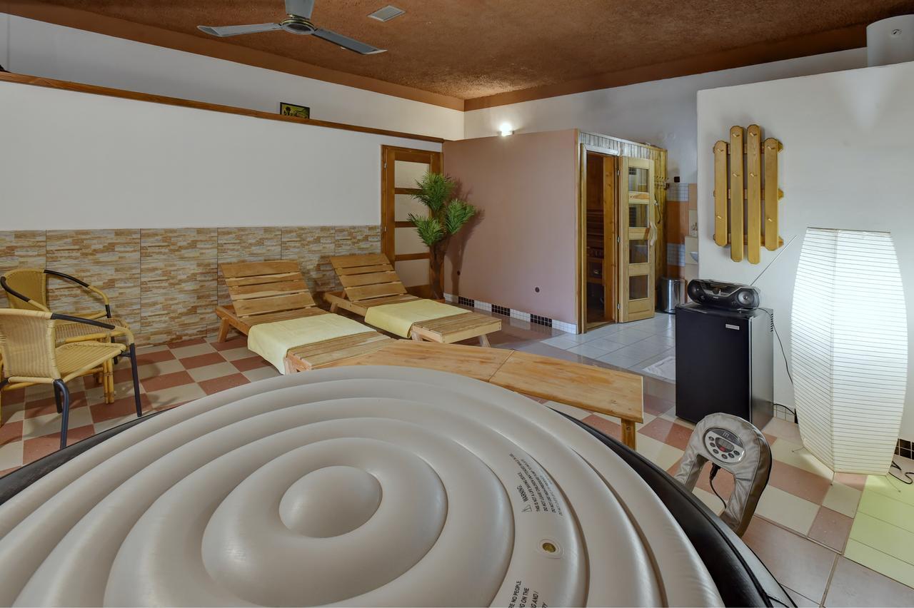Hotel Kovarna Decin Zewnętrze zdjęcie